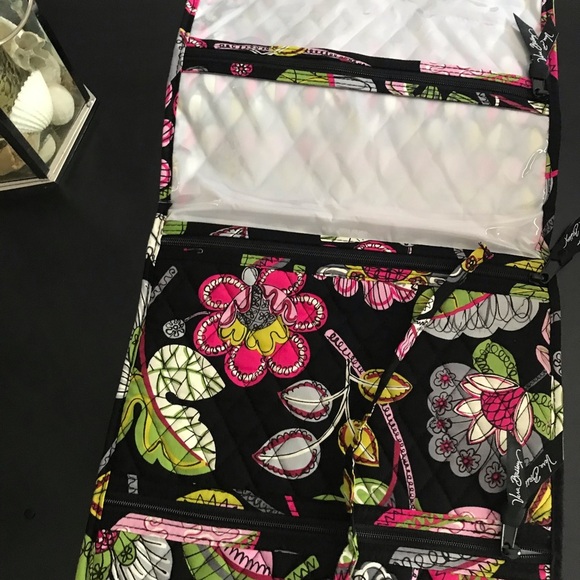 NWT Vera Bradley hanging organizer - Picture 3 of 5